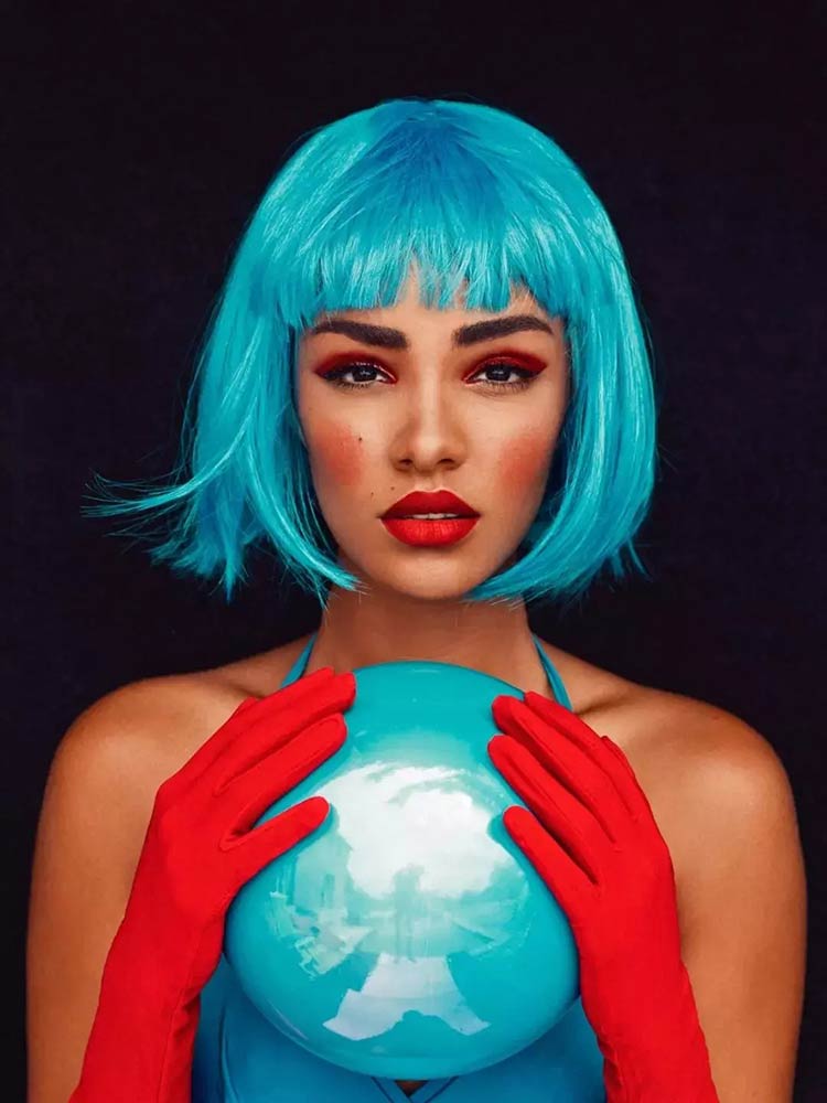 当女摄影师好色起来……色彩运用很大胆。