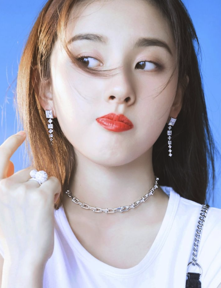 虚拟偶像：3D角色设计与技术实现